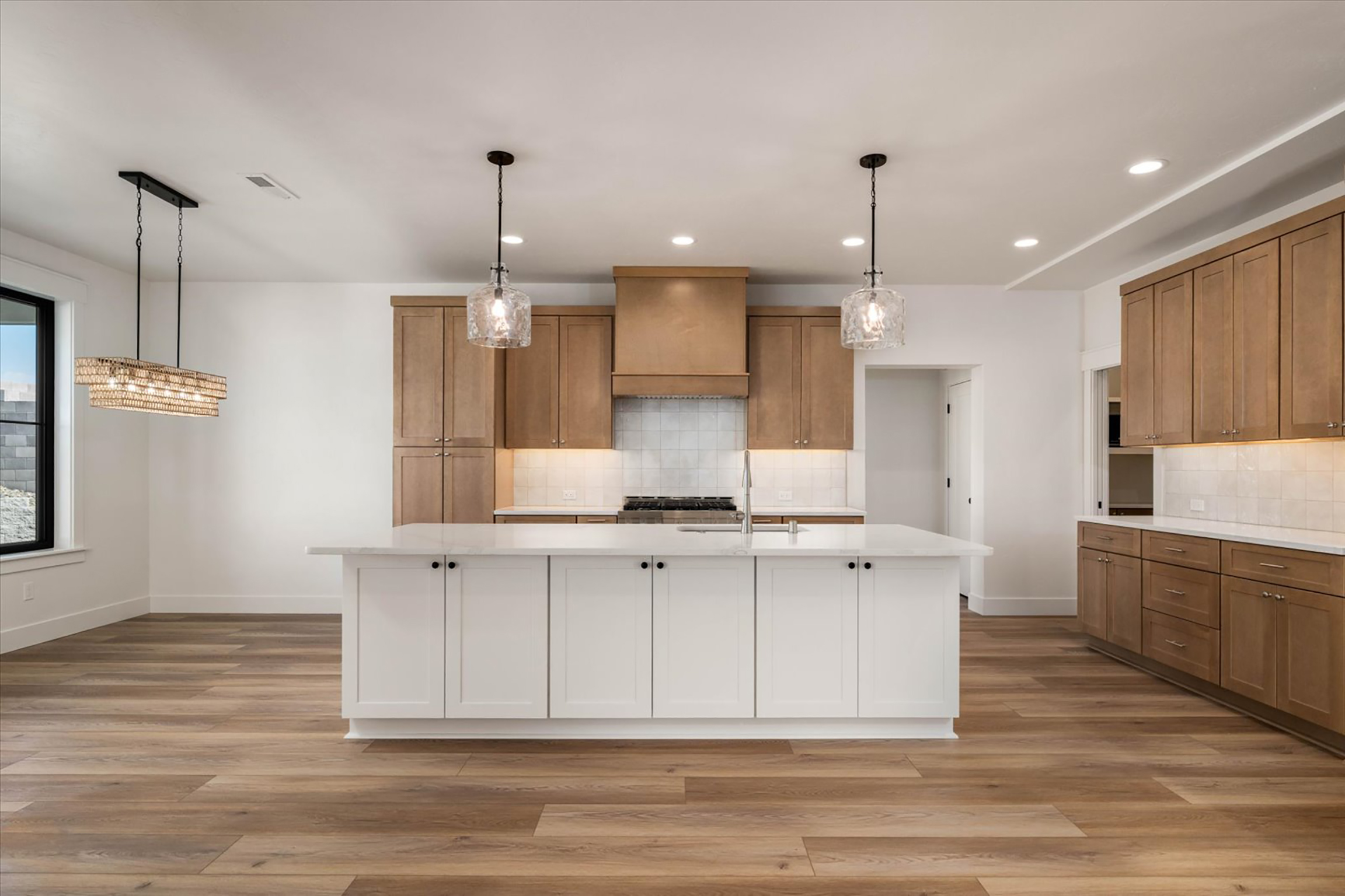  5 bed plus den and 2nd family room, great plan - 物件實景