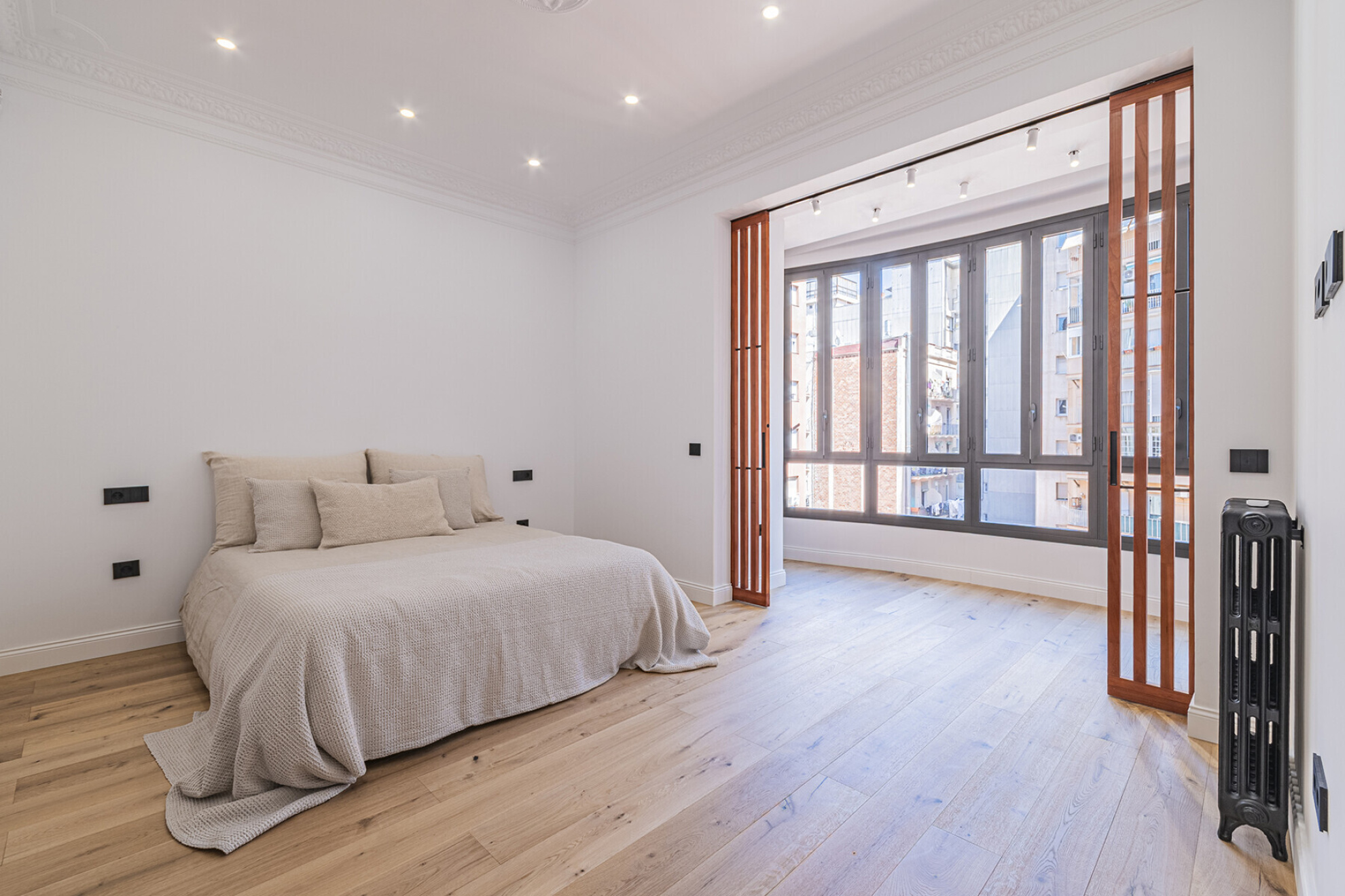  Exclusive brand new home in a regal estate on Mallorca Street - 物件實景