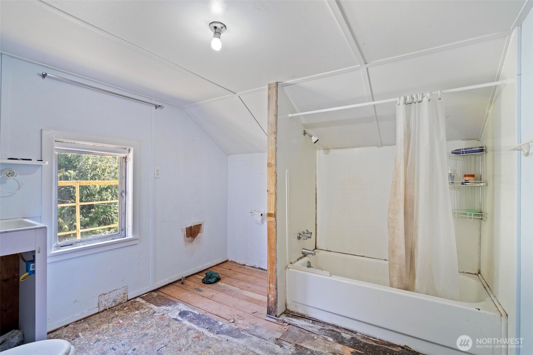 Shelton, Washington, 98584, United States, 6 Bedrooms Bedrooms, ,3 BathroomsBathrooms,Residential,For Sale,1974381