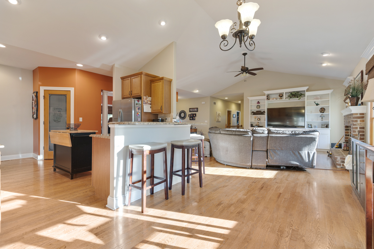 Hampshire, Illinois, 60140, United States, 3 Bedrooms Bedrooms, ,3 BathroomsBathrooms,Residential,For Sale,1978755