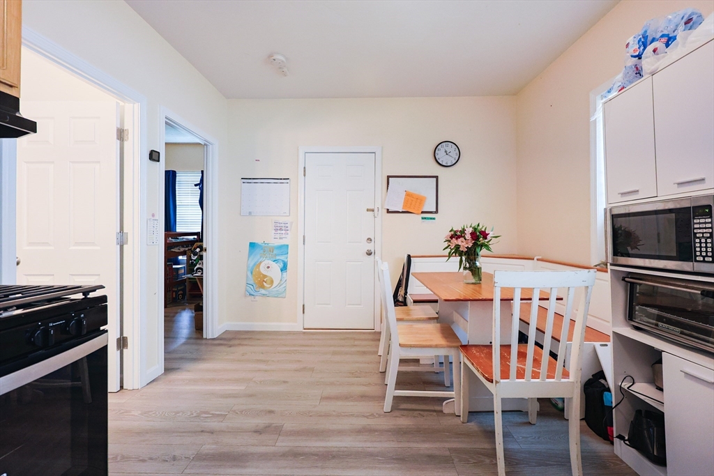 Lowell, Massachusetts, 01854, United States, 9 Bedrooms Bedrooms, ,3 BathroomsBathrooms,Residential,For Sale,1926214