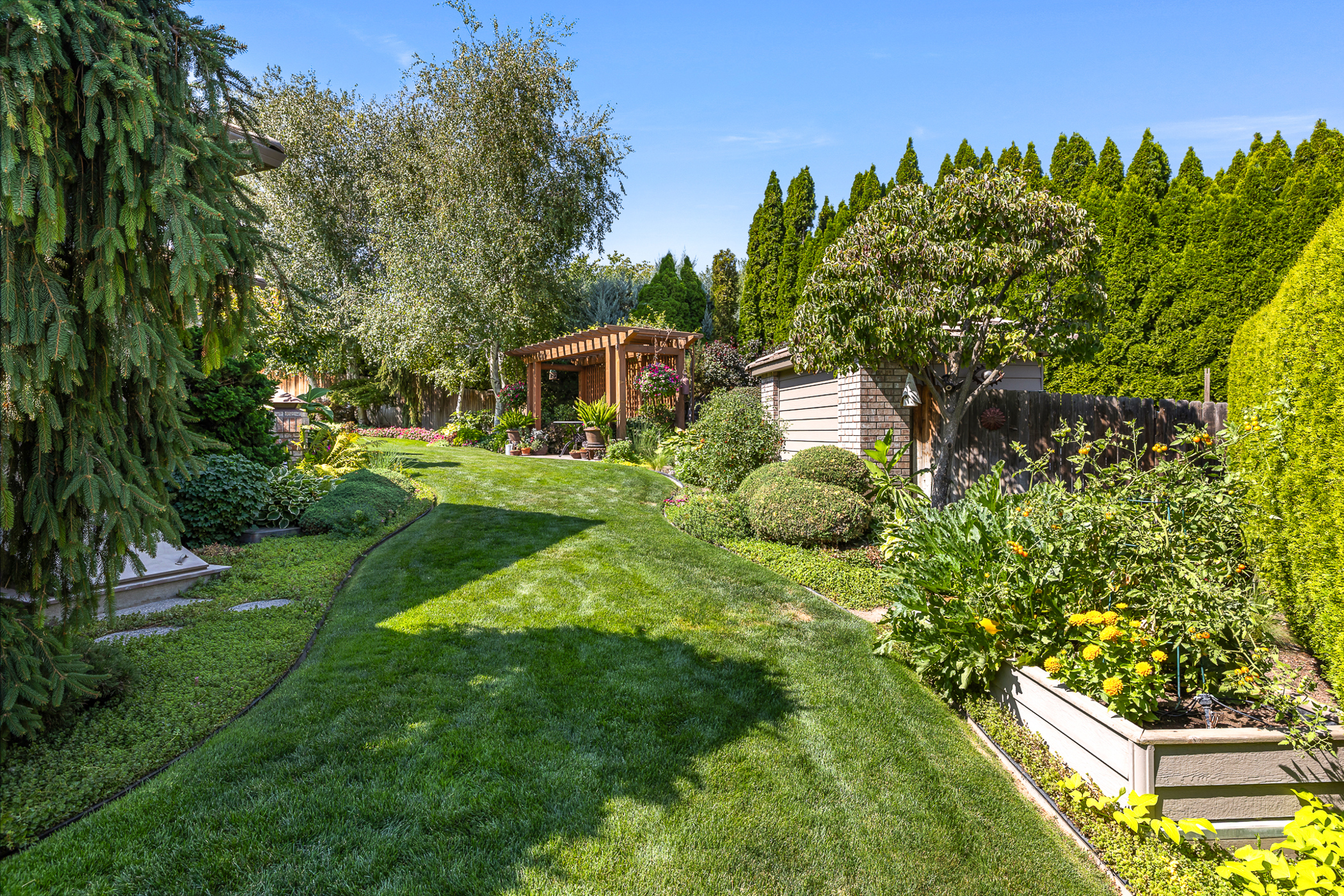  A backyard paradise only time can create - 物件實景