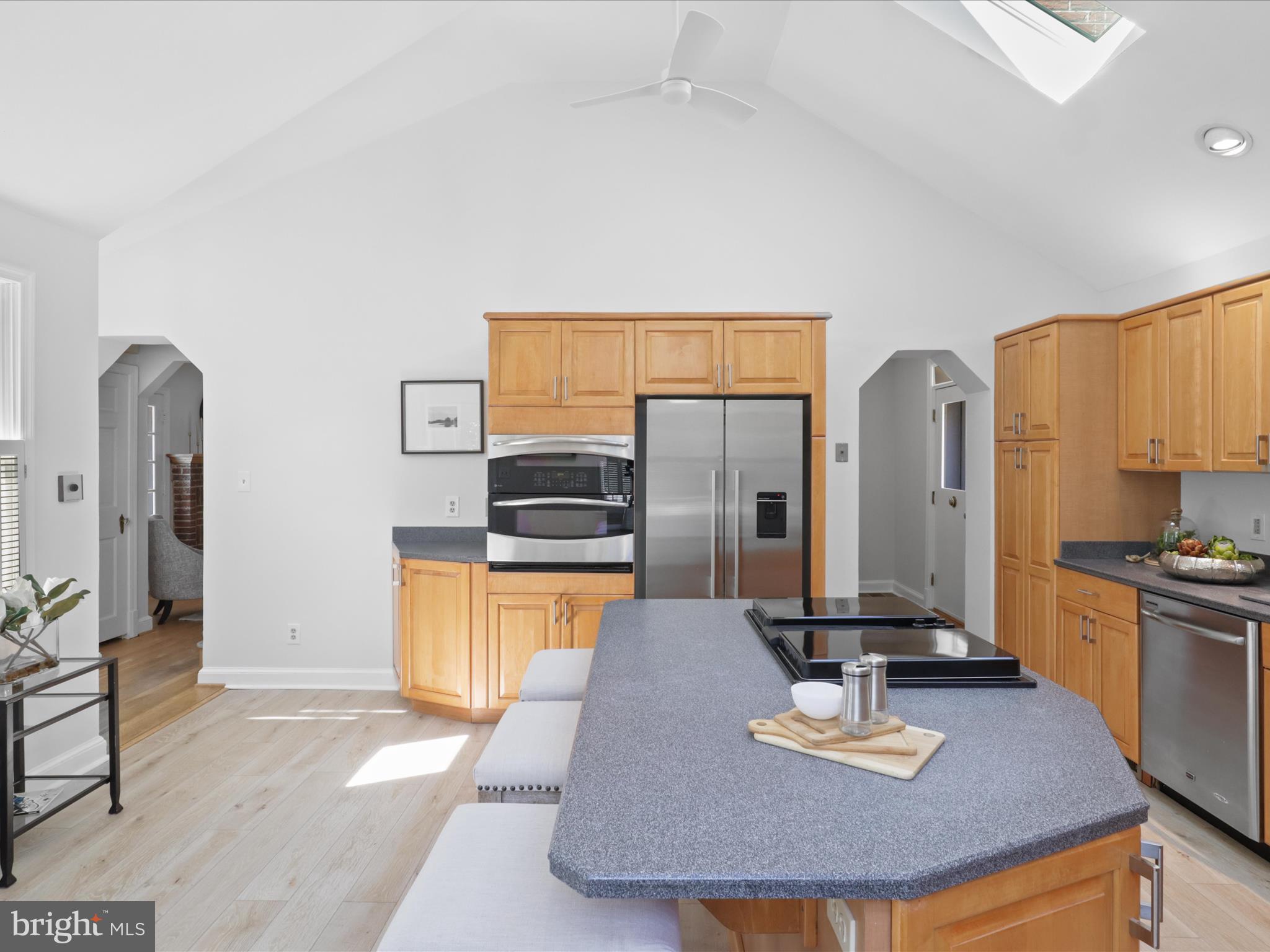 Arlington, Virginia, 22207, United States, 3 Bedrooms Bedrooms, ,3 BathroomsBathrooms,Residential,For Sale,1979007