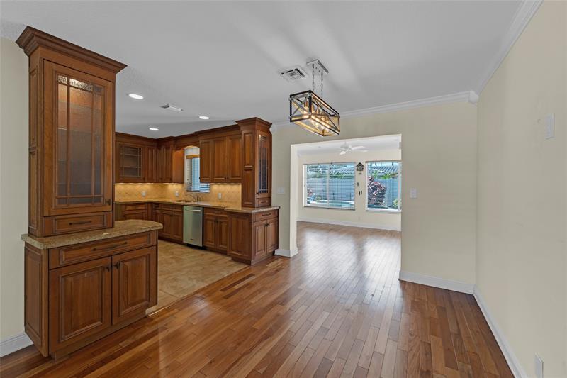 Fort Lauderdale, Florida, 33308, United States, 2 Bedrooms Bedrooms, ,2 BathroomsBathrooms,Residential,For Sale,1890163