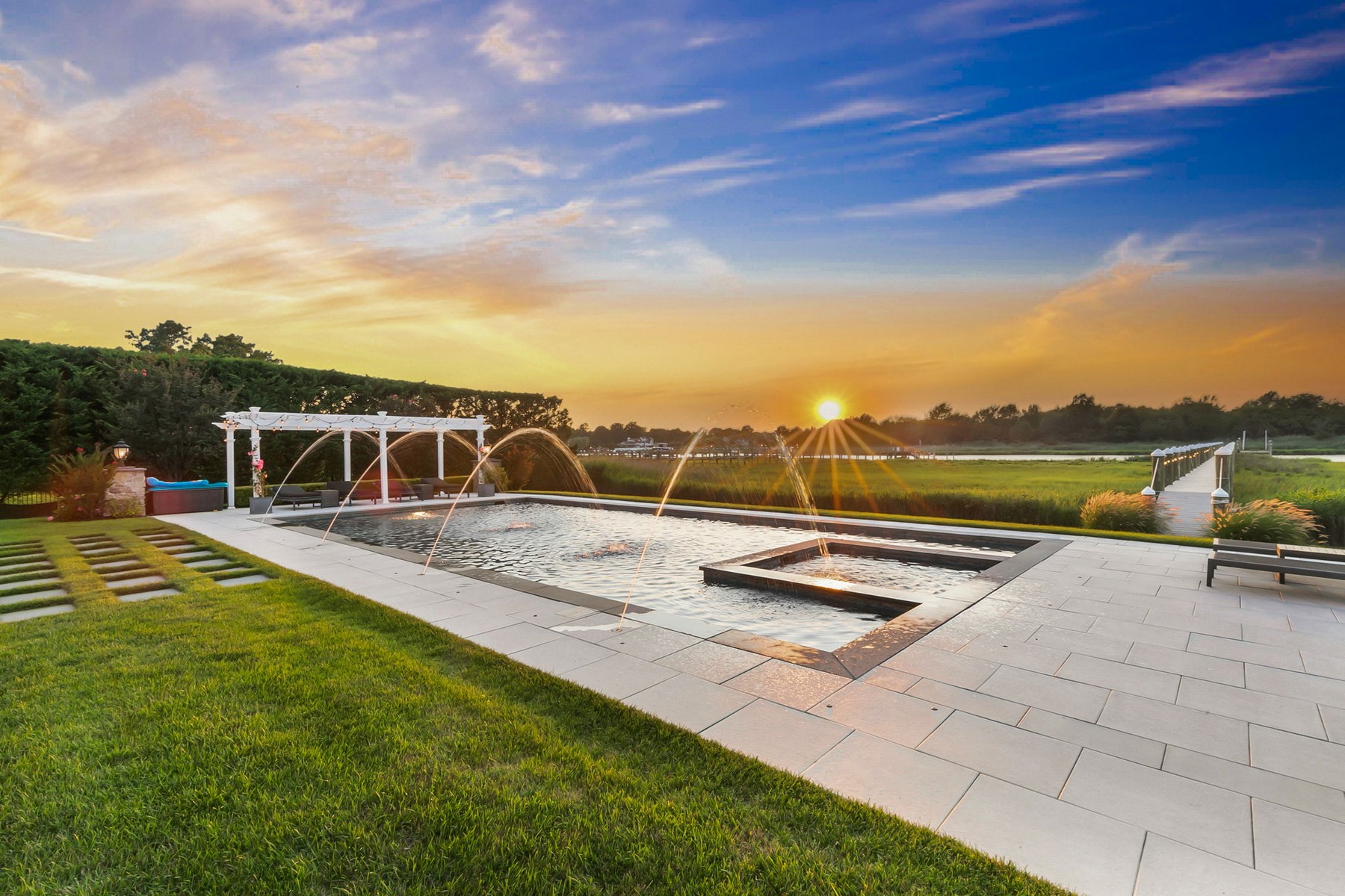  Experience the pinnacle of waterfront living. - 物件實景