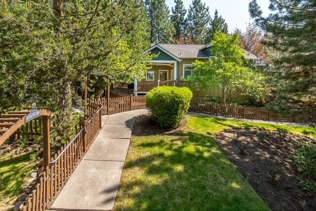 Bend, Oregon, 97703, United States, 2 Bedrooms Bedrooms, ,1 BathroomBathrooms,Residential,For Sale,1848666