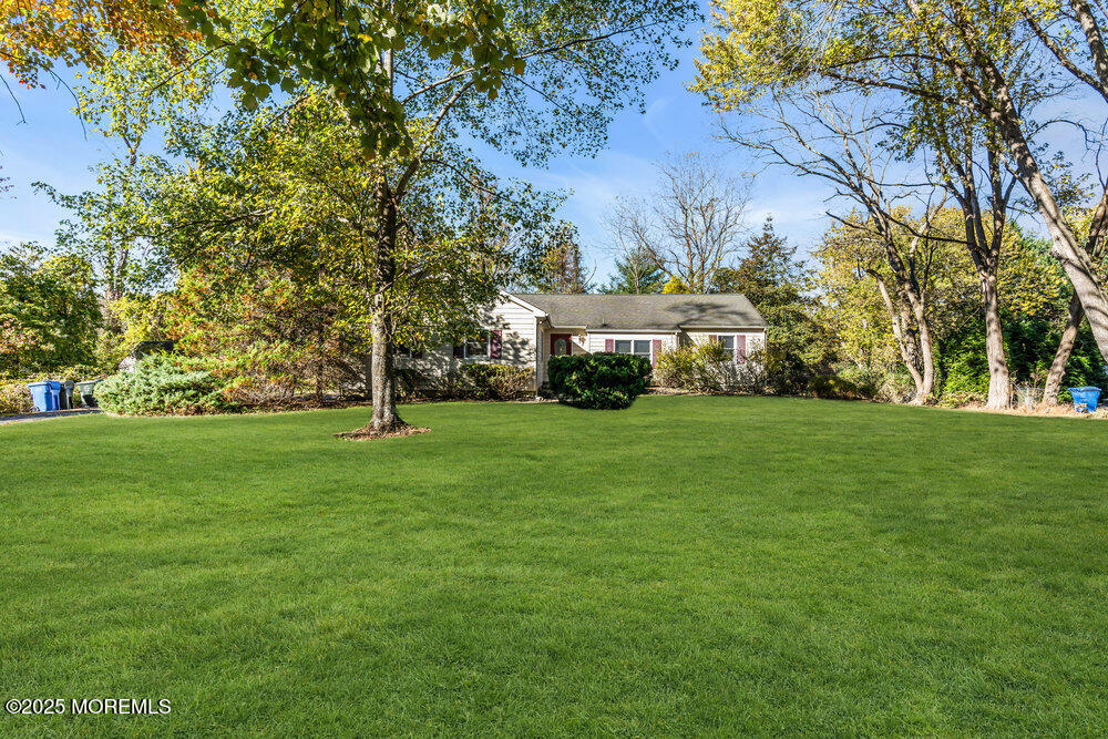 Tinton Falls, New Jersey, 07712, United States, 3 Bedrooms Bedrooms, ,2 BathroomsBathrooms,Residential,For Sale,1987767