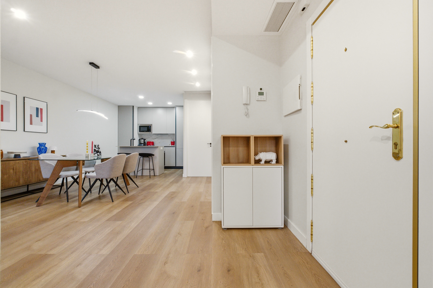  Modern flat with 2 bedrooms and Contemporary Design in City Center - 物件實景