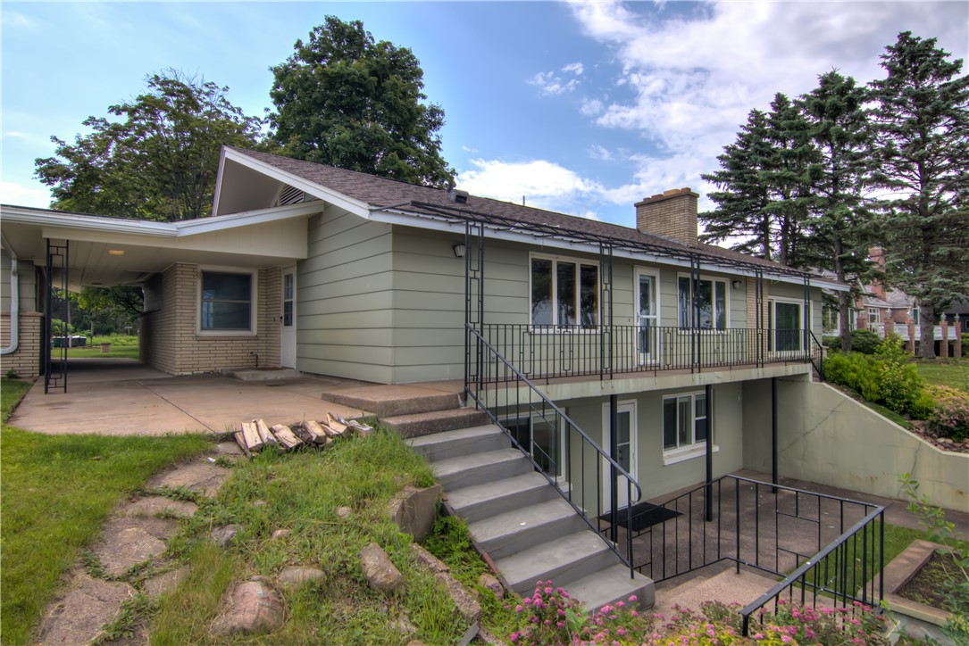 Chippewa Falls, Wisconsin, 54729, United States, 3 Bedrooms Bedrooms, ,3 BathroomsBathrooms,Residential,For Sale,1977760