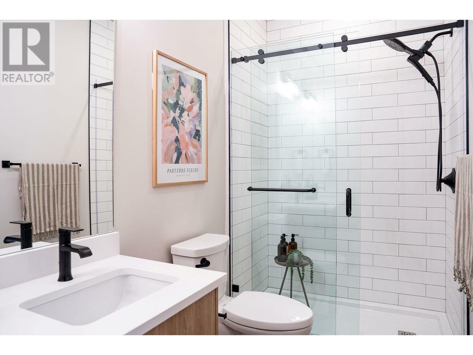 REVELSTOKE, British Columbia, V0E 2S0, CA, 3 Bedrooms Bedrooms, ,3 BathroomsBathrooms,Residential,For Sale,1838695