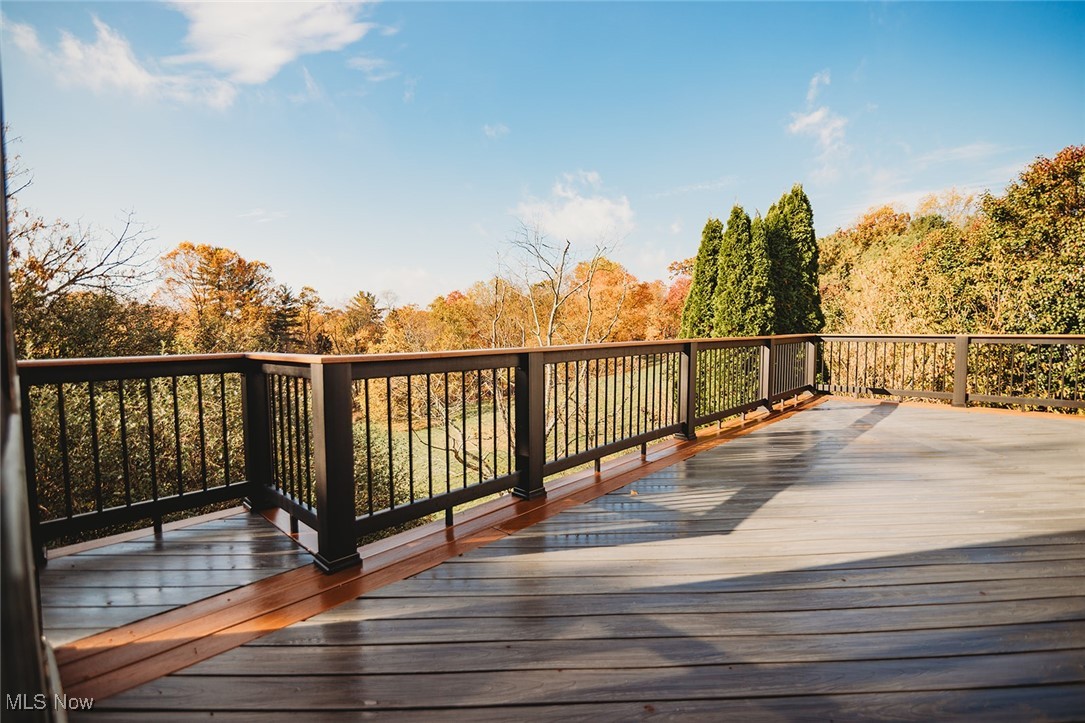 Vienna, West Virginia, 26105, United States, 4 Bedrooms Bedrooms, ,5 BathroomsBathrooms,Residential,For Sale,1987496