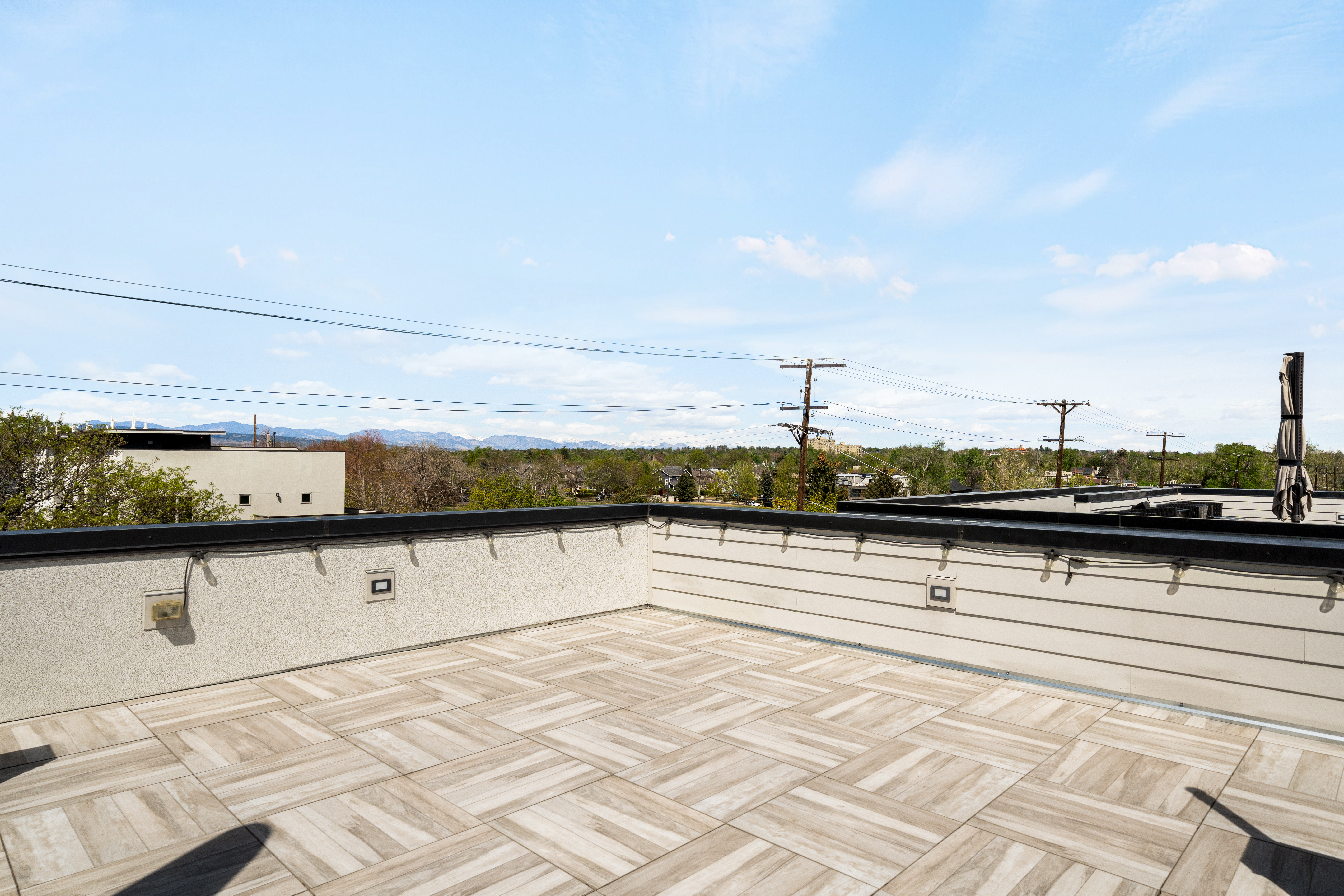  Sweeping, Unobstructed Mountain Views From This Sloan