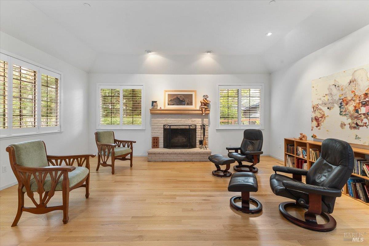 Santa Rosa, California, 95409, United States, 3 Bedrooms Bedrooms, ,2 BathroomsBathrooms,Residential,For Sale,2006372