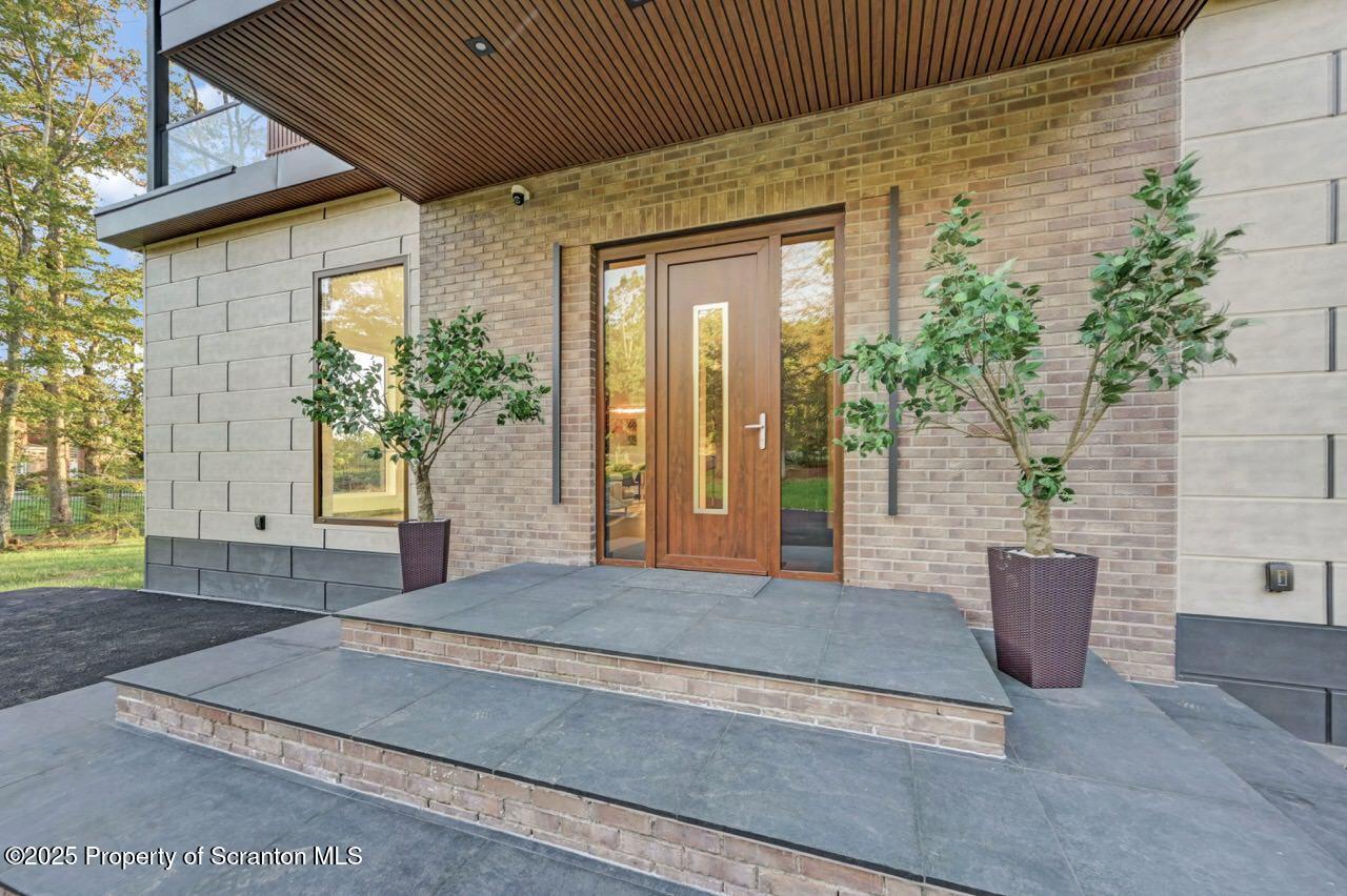 Bear Creek, Pennsylvania, 18602, United States, 4 Bedrooms Bedrooms, ,3 BathroomsBathrooms,Residential,For Sale,2002172