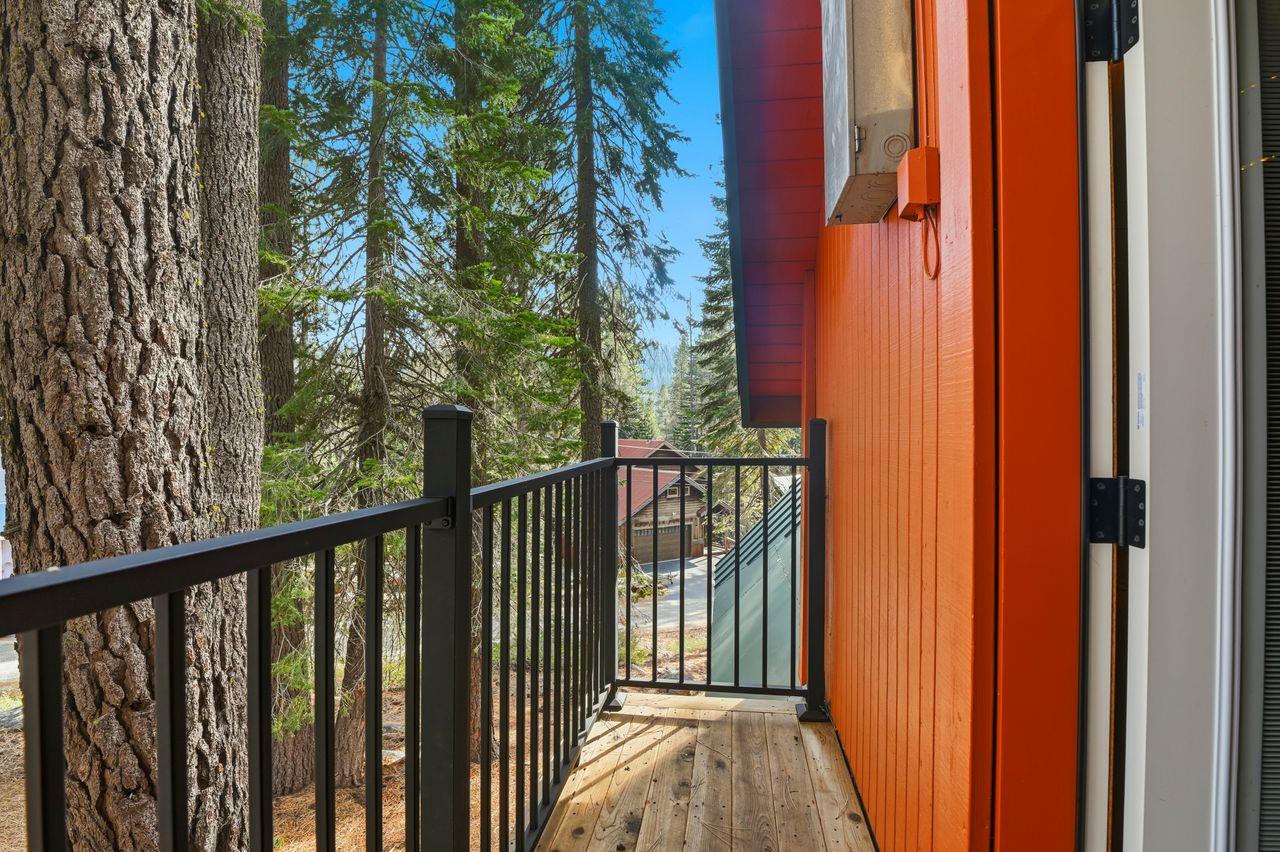 Soda Springs, California, 95728, United States, 3 Bedrooms Bedrooms, ,2 BathroomsBathrooms,Residential,For Sale,1998980