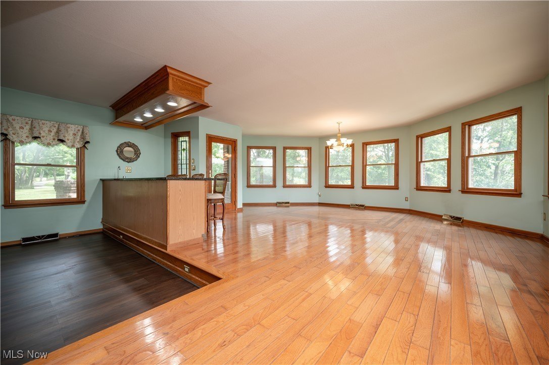 Diamond, Ohio, 44412, United States, 5 Bedrooms Bedrooms, ,5 BathroomsBathrooms,Residential,For Sale,1983781