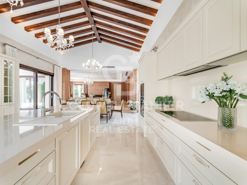 Marbella, Andalusia, ES, 6 Bedrooms Bedrooms, ,5 BathroomsBathrooms,Residential,For Sale,1804428