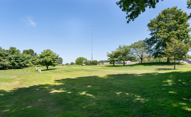 Middle Island, New York, 11953, United States, 3 Bedrooms Bedrooms, ,3 BathroomsBathrooms,Residential,For Sale,1918014