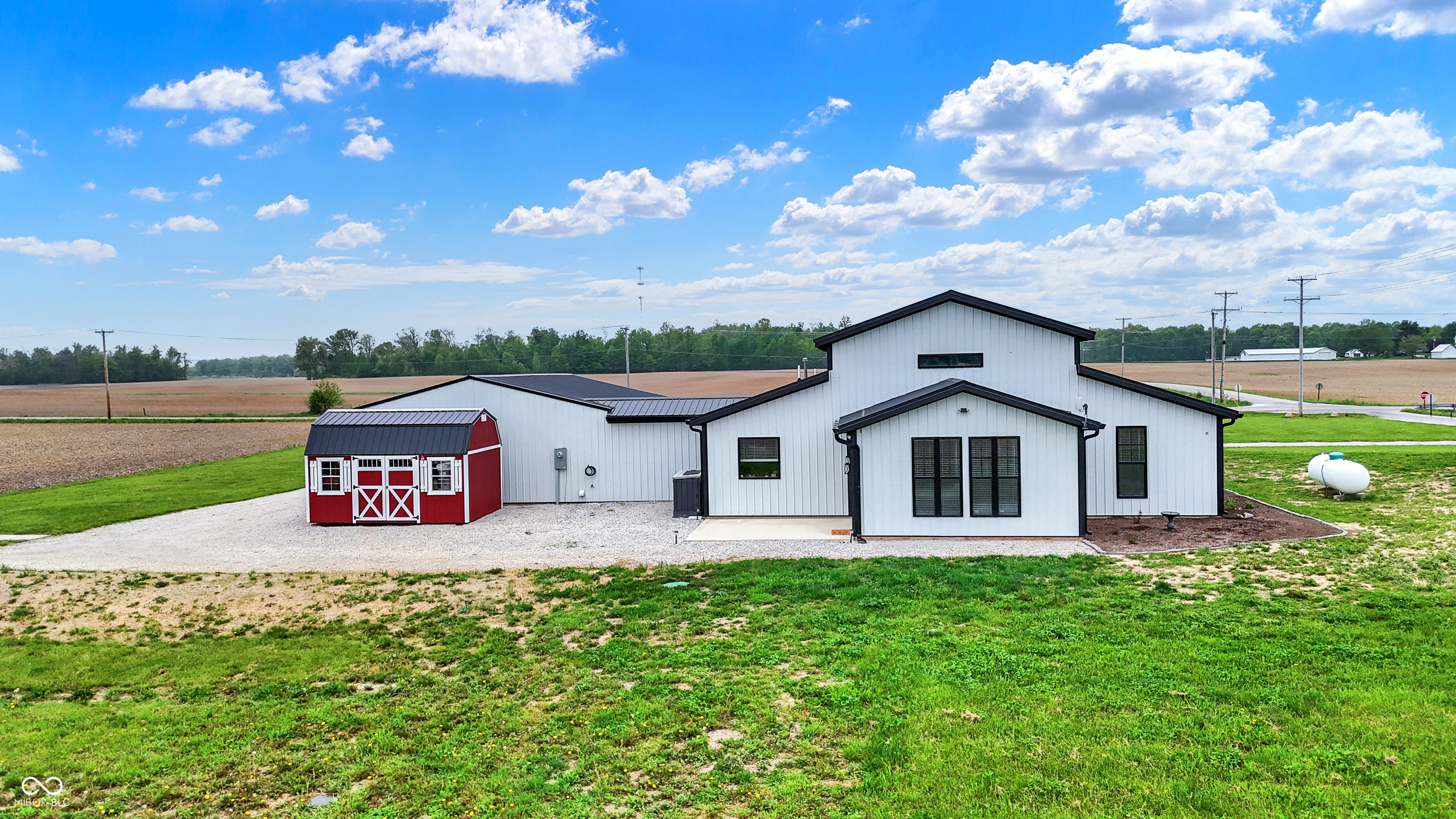 Marion, Indiana, 46952, United States, 5 Bedrooms Bedrooms, ,4 BathroomsBathrooms,Residential,For Sale,1915363