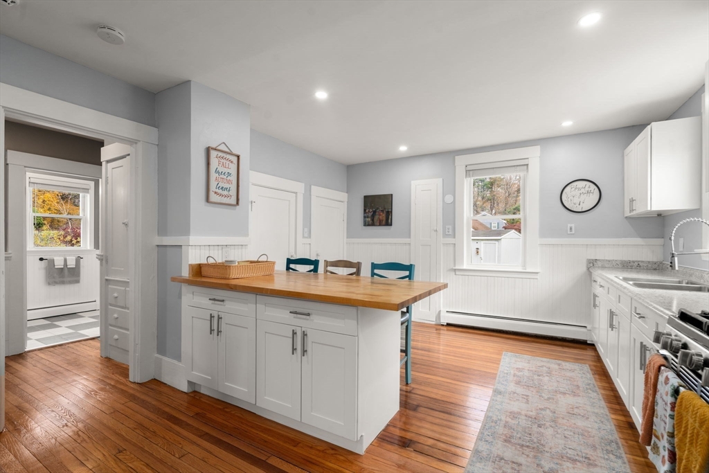 Maynard, Massachusetts, 01754, United States, 3 Bedrooms Bedrooms, ,2 BathroomsBathrooms,Residential,For Sale,1994472