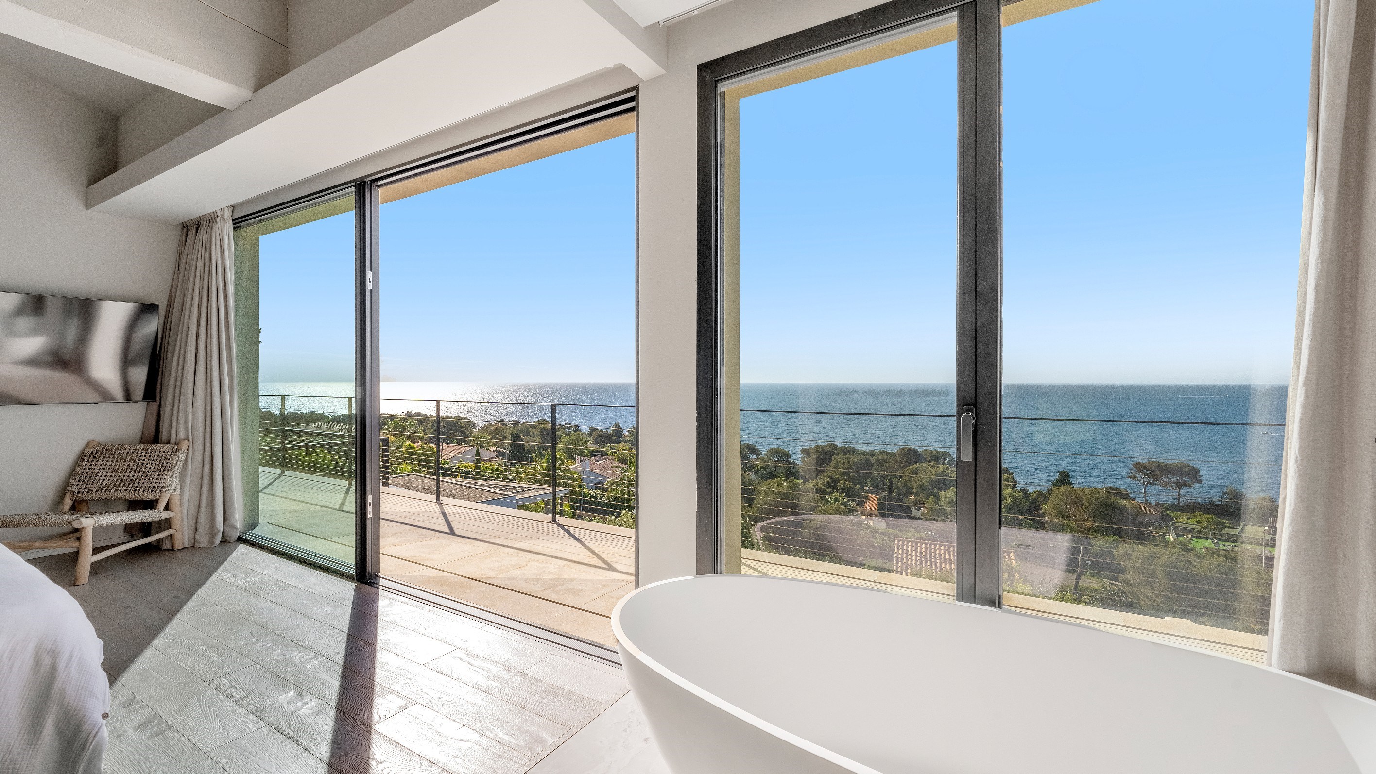  Les Issambres, stunning contemporary home for sale, panoramic sea views close t… - 物件實景