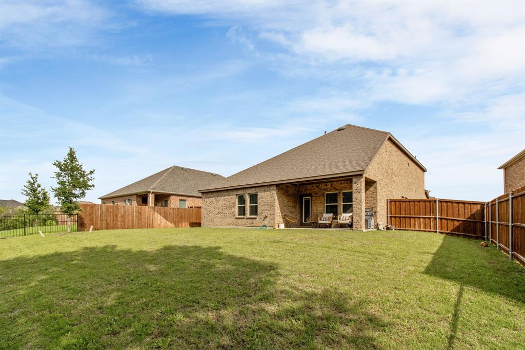 Little Elm, Texas, 75068, United States, 4 Bedrooms Bedrooms, ,3 BathroomsBathrooms,Residential,For Sale,1826722