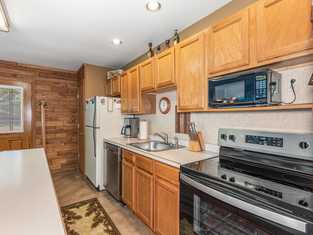 Manitowish Waters, Wisconsin, 54545, United States, 3 Bedrooms Bedrooms, ,1 BathroomBathrooms,Residential,For Sale,1943347