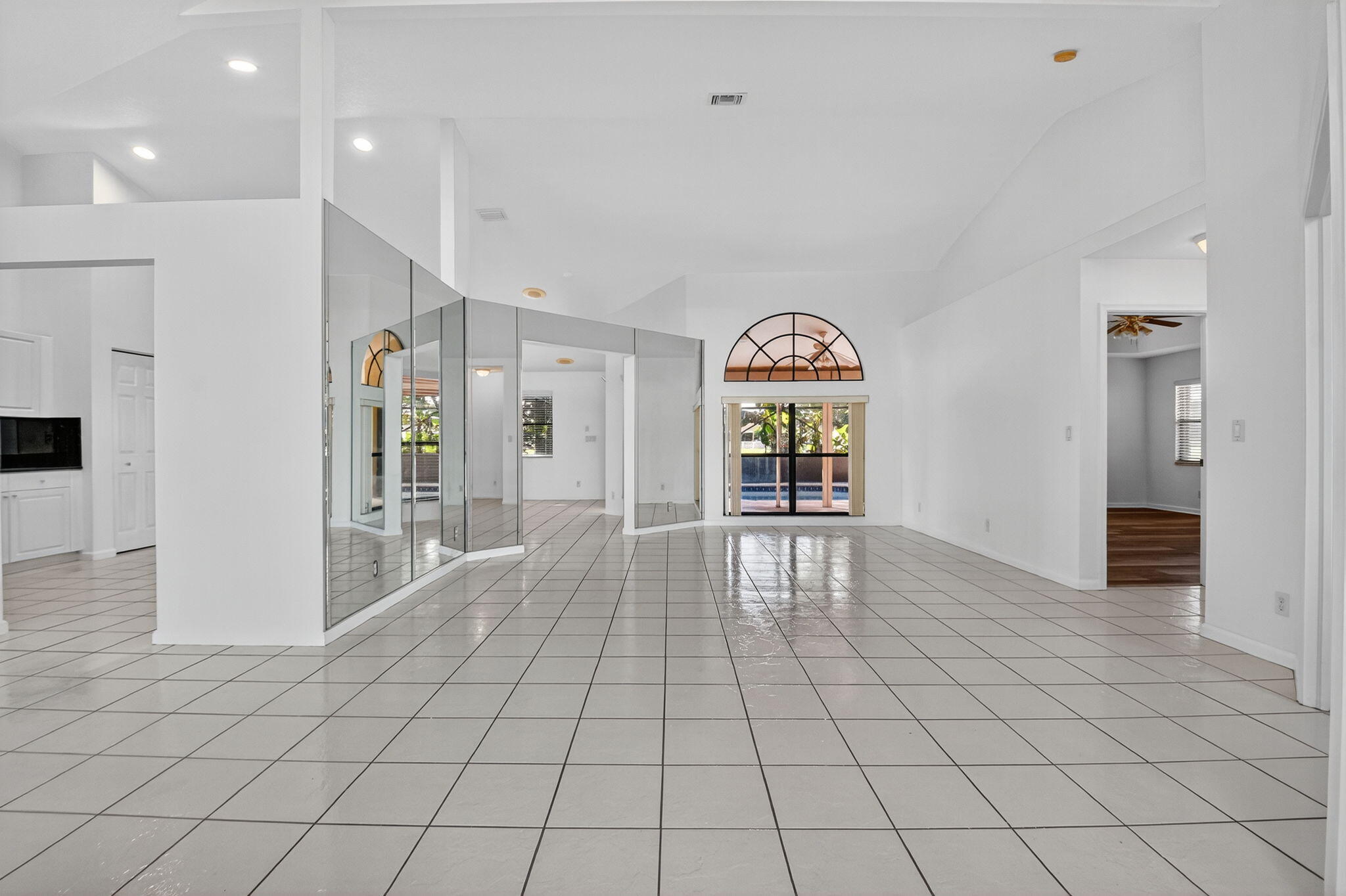 Royal Palm Beach, Florida, 33411, United States, 3 Bedrooms Bedrooms, ,2 BathroomsBathrooms,Residential,For Sale,1992913