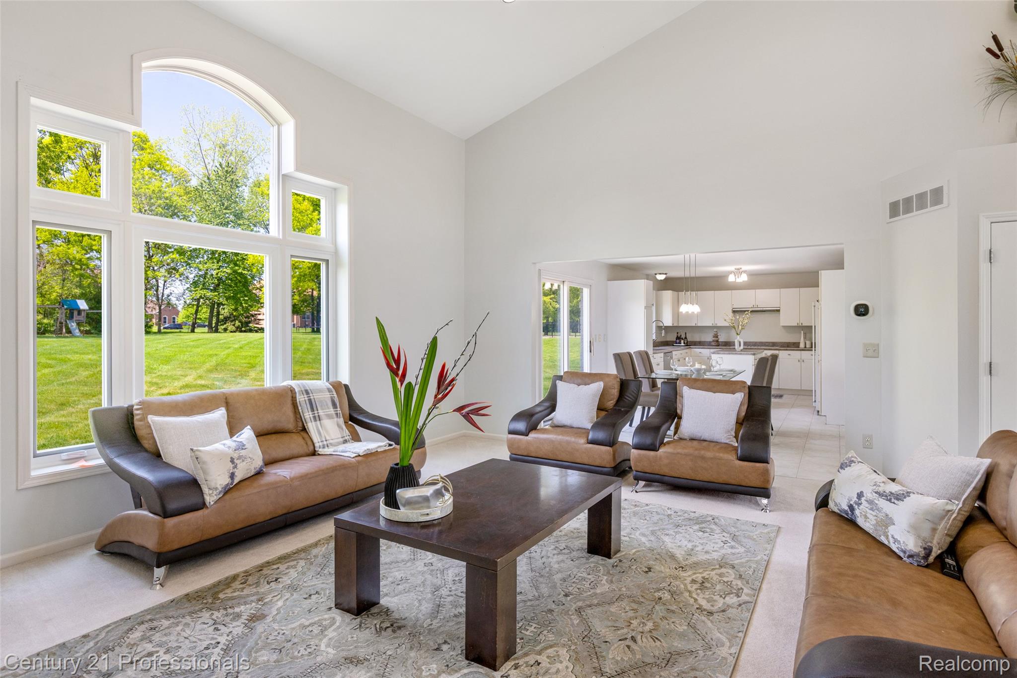 LakeOrion, Michigan, 48359, United States, 4 Bedrooms Bedrooms, ,3 BathroomsBathrooms,Residential,For Sale,1973715