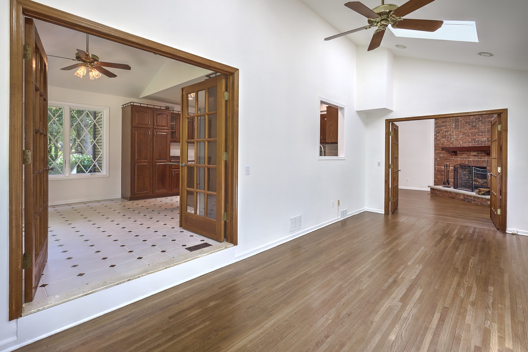  Exceptional Colonial Home Located in a Remarkable Setting - 物件實景