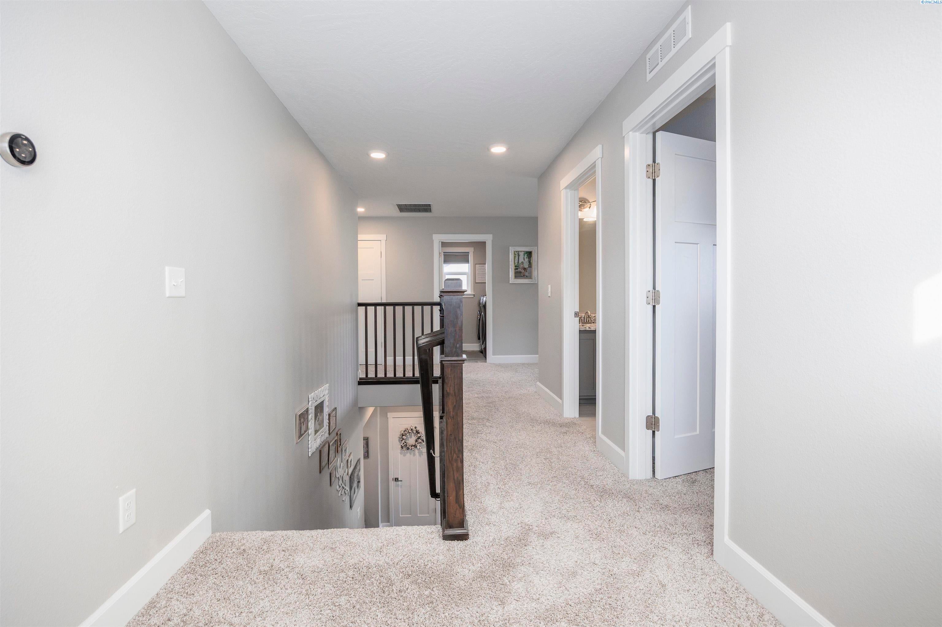 Pasco, Washington, 99301, United States, 3 Bedrooms Bedrooms, ,3 BathroomsBathrooms,Residential,For Sale,1977016