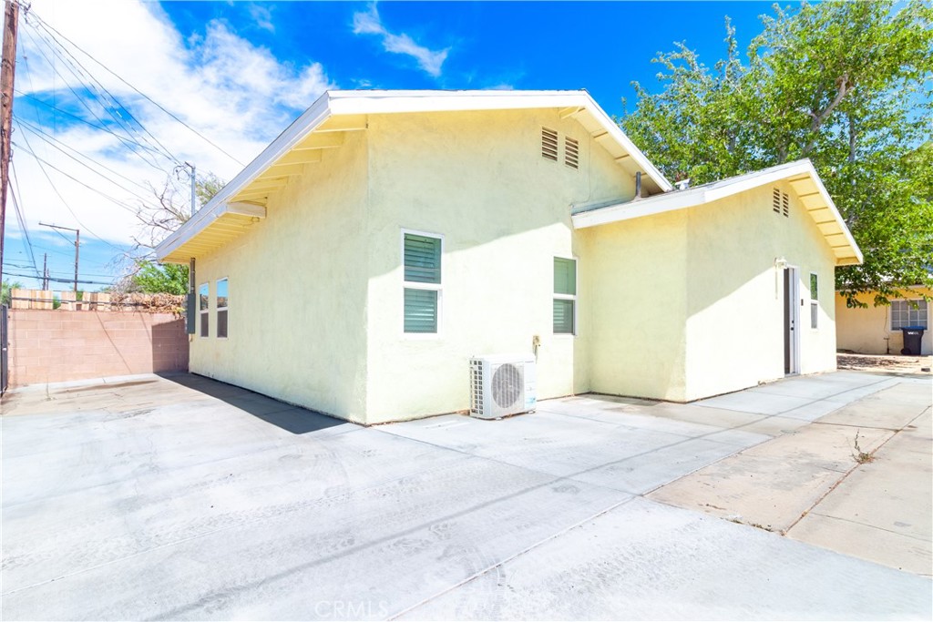Lancaster, California, 93534, United States, ,Residential,For Sale,1904351