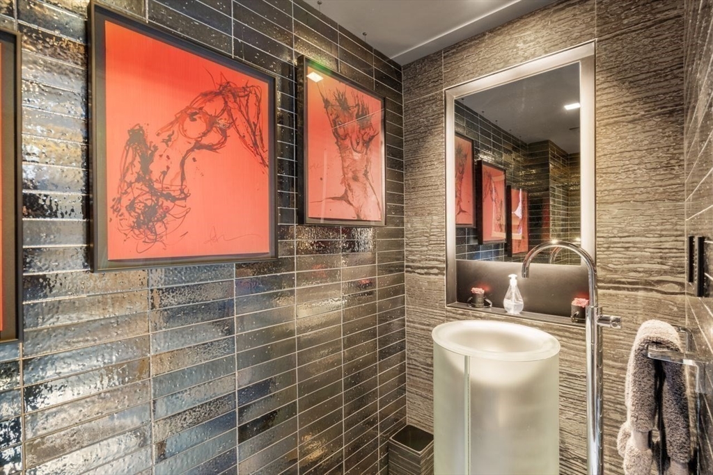 Brookline, Massachusetts, 02467, United States, 5 Bedrooms Bedrooms, ,6 BathroomsBathrooms,Residential,For Sale,1686608