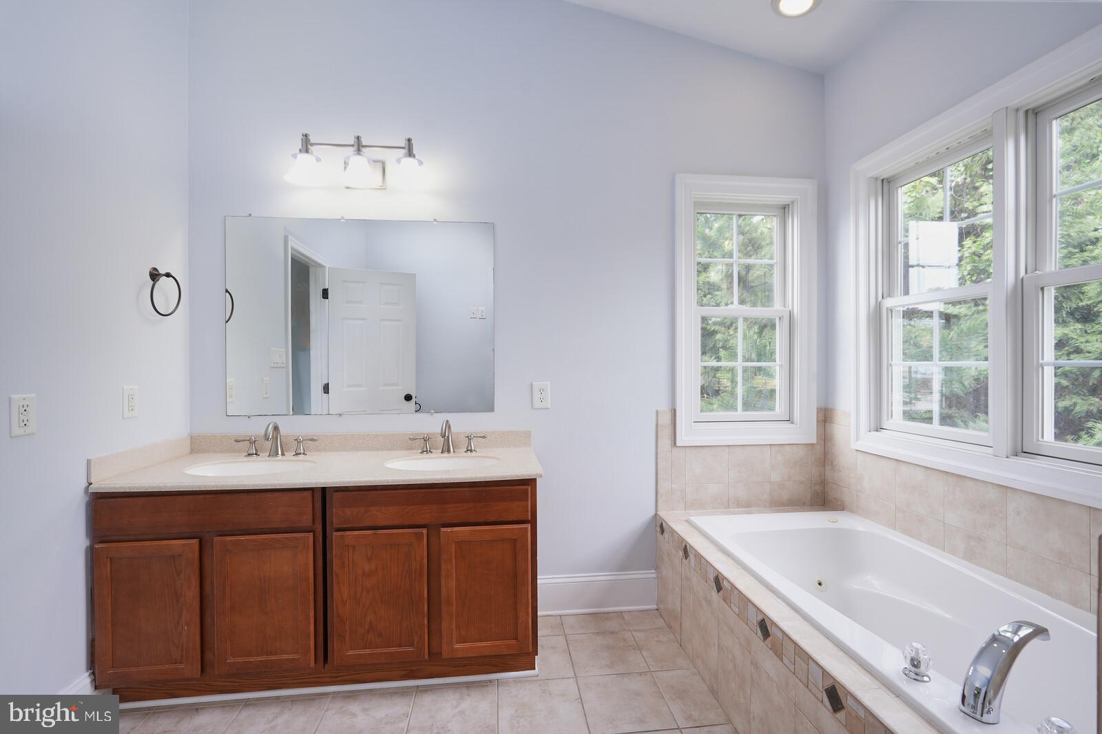 Linthicum Heights, Maryland, 21090, United States, 3 Bedrooms Bedrooms, ,3 BathroomsBathrooms,Residential,For Sale,2005219