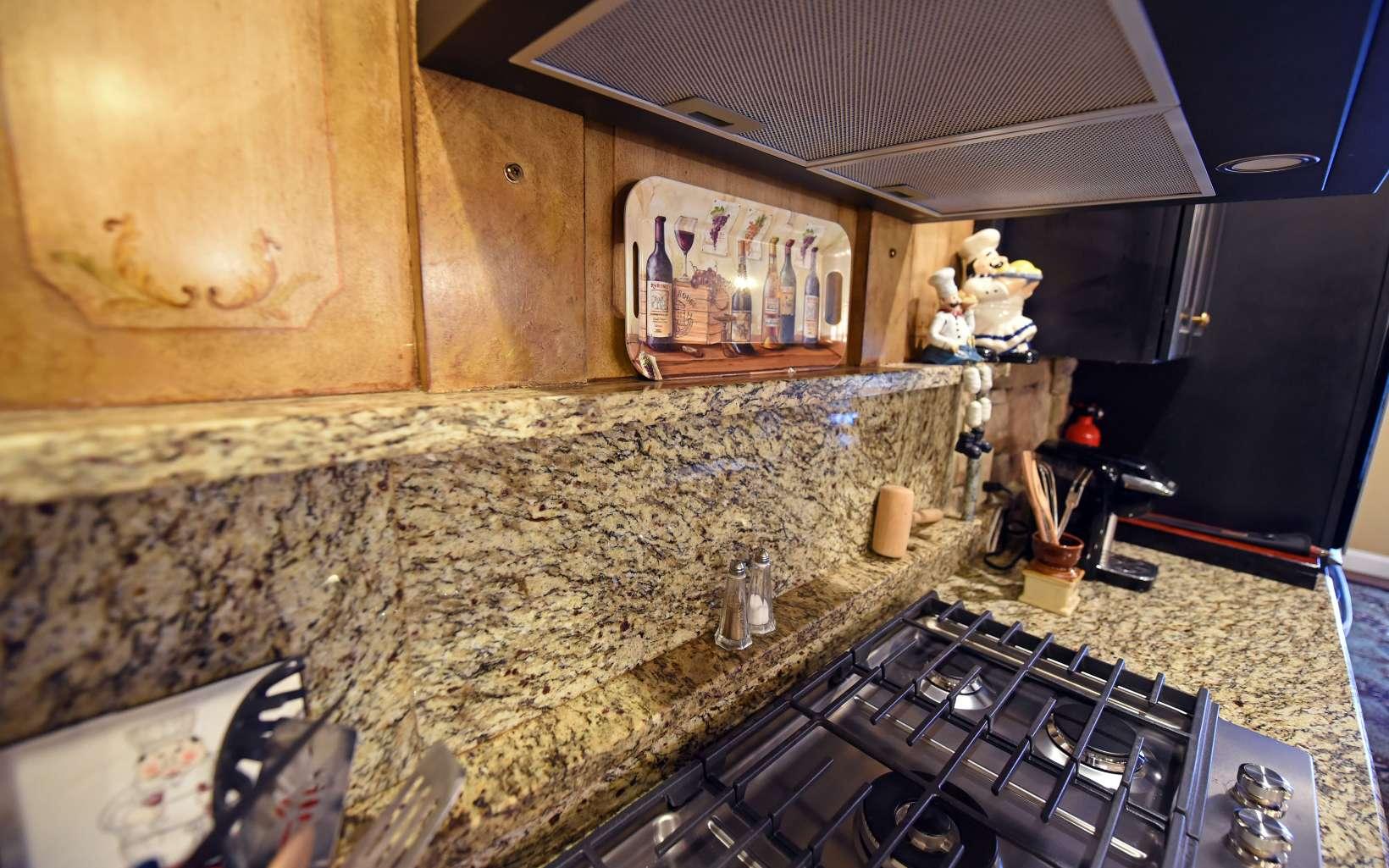 Hiawassee, Georgia, 30546, United States, 4 Bedrooms Bedrooms, ,4 BathroomsBathrooms,Residential,For Sale,1746240