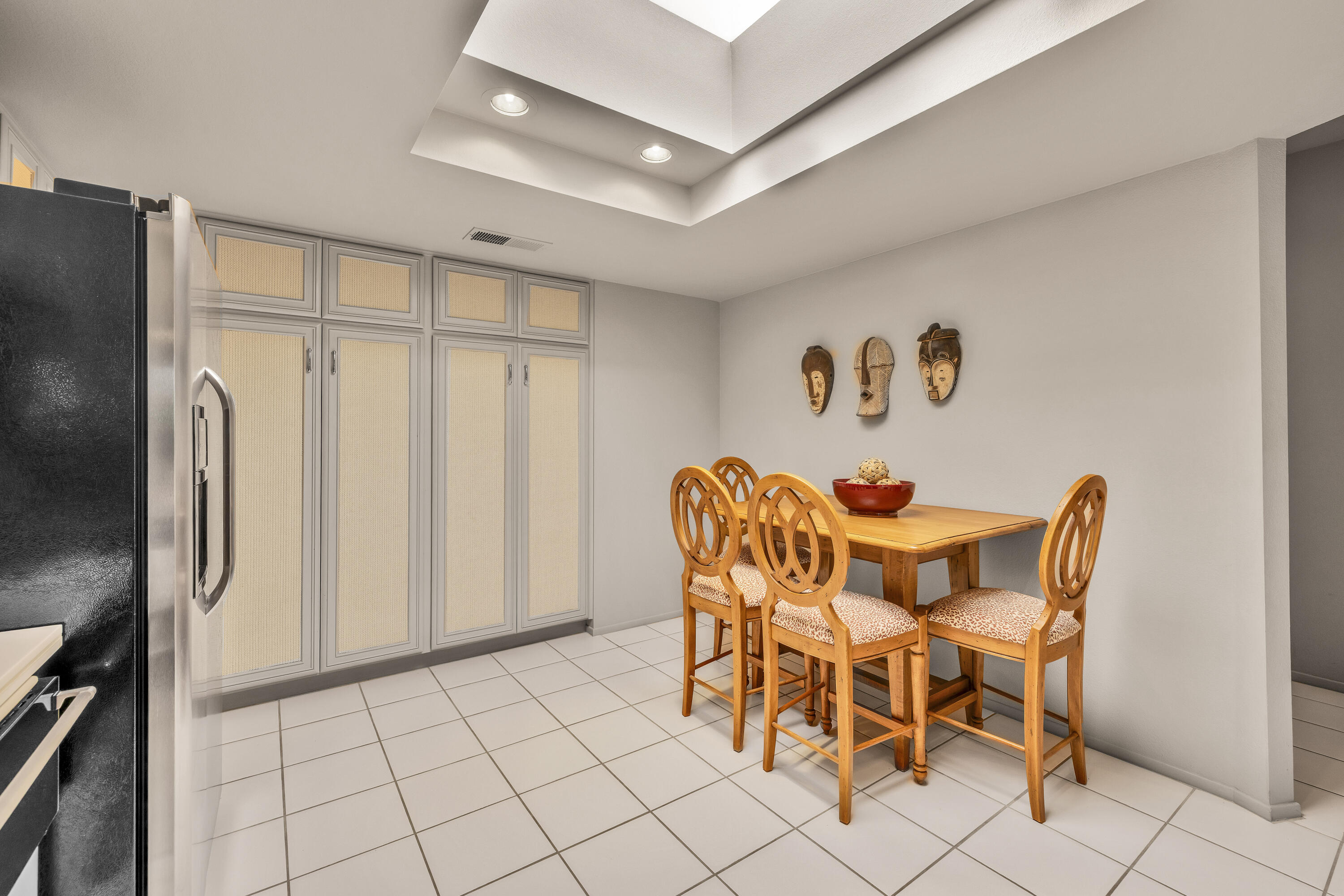 Palm Desert, California, 92211, United States, 3 Bedrooms Bedrooms, ,2 BathroomsBathrooms,Residential,For Sale,1986509