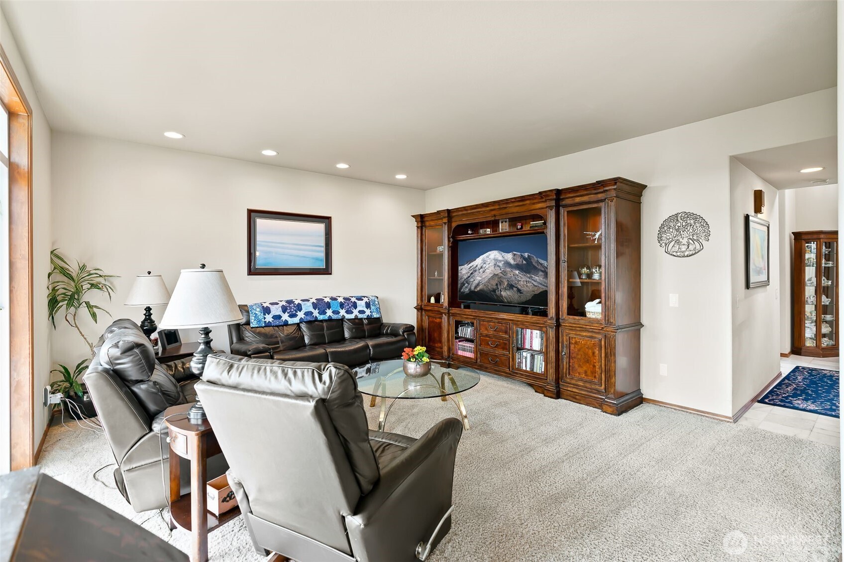 Ellensburg, Washington, 98926, United States, 4 Bedrooms Bedrooms, ,4 BathroomsBathrooms,Residential,For Sale,1983765