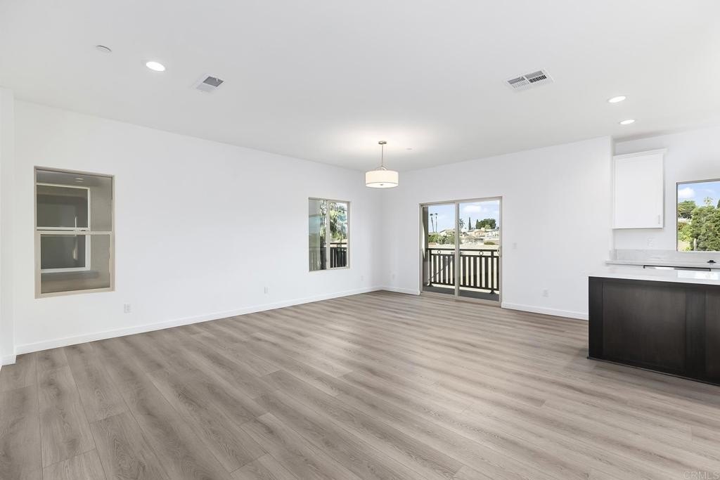 Lemon Grove, California, 91945, United States, 4 Bedrooms Bedrooms, ,4 BathroomsBathrooms,Residential,For Sale,1892804