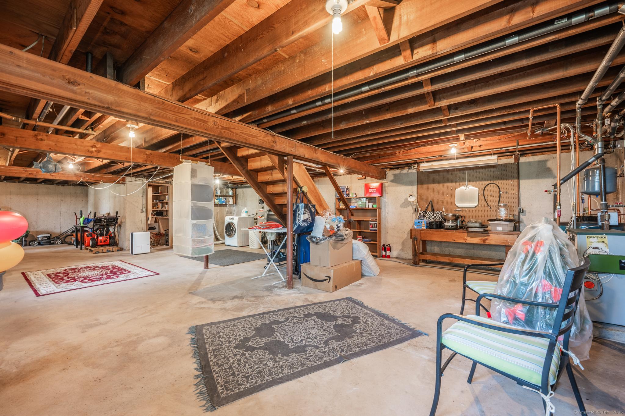 Middletown, Connecticut, 06457, United States, 4 Bedrooms Bedrooms, ,2 BathroomsBathrooms,Residential,For Sale,1920359
