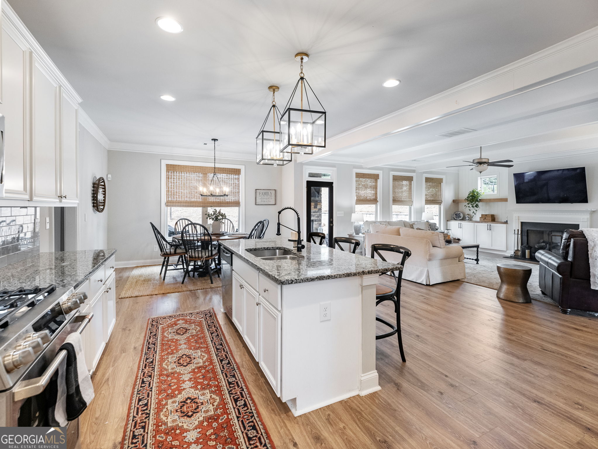 Hoschton, Georgia, 30548, United States, 5 Bedrooms Bedrooms, ,3 BathroomsBathrooms,Residential,For Sale,1986295