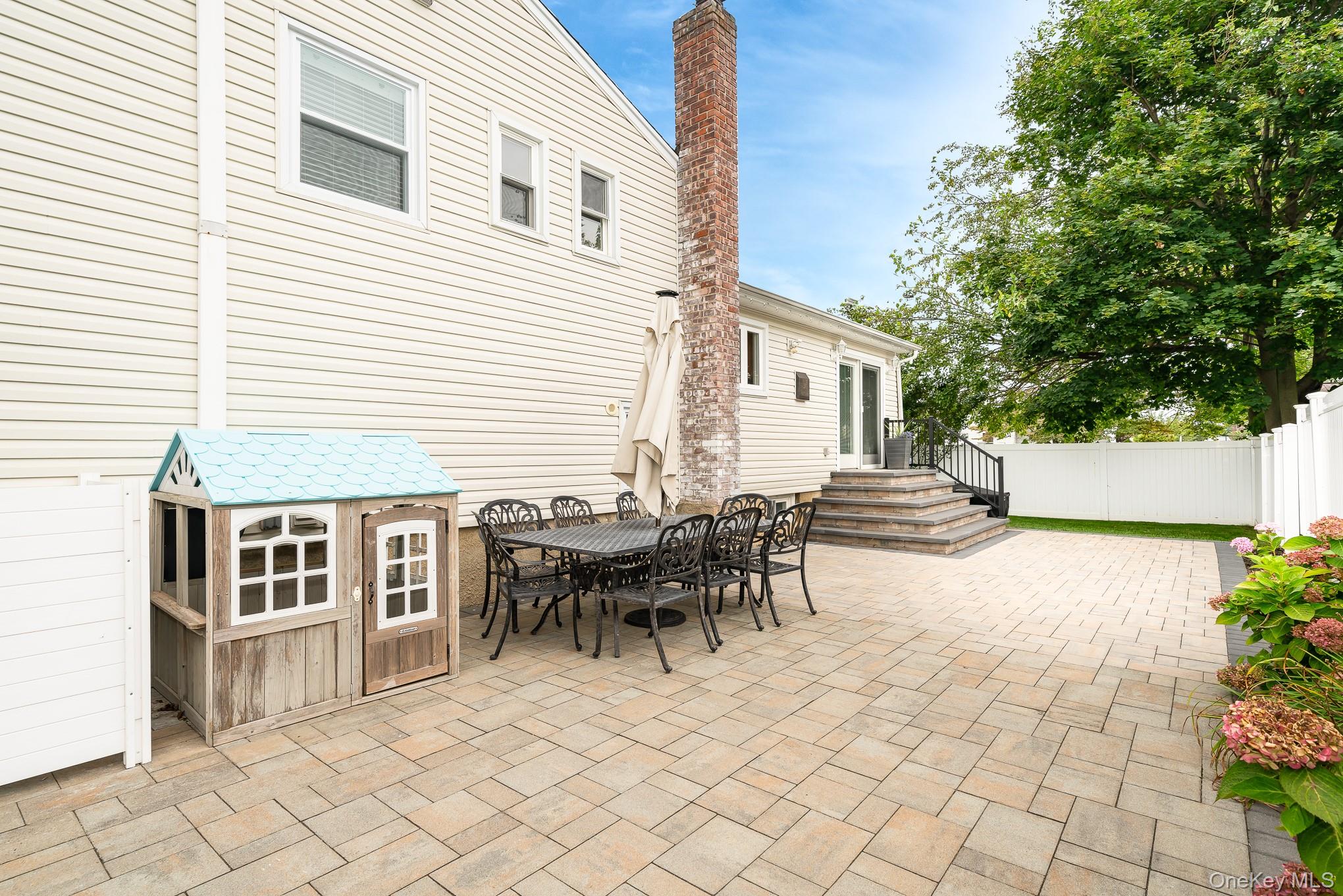 Massapequa Park, New York, 11762, United States, 3 Bedrooms Bedrooms, ,3 BathroomsBathrooms,Residential,For Sale,1937642