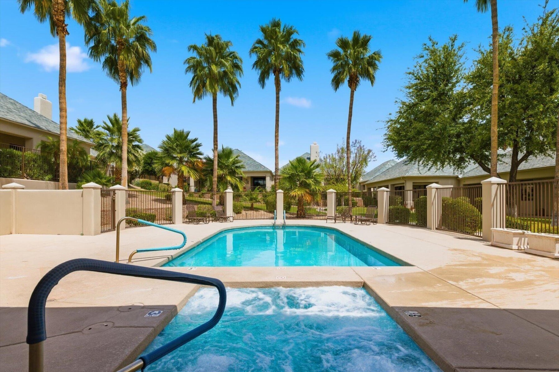  16540 E El Lago Boulevard  Fountain Hills, AZ - 物件實景