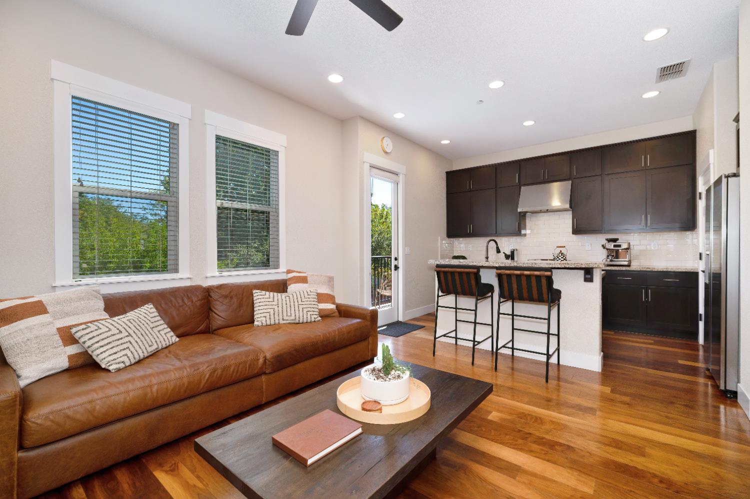 Sacramento, California, 95818, United States, 3 Bedrooms Bedrooms, ,3 BathroomsBathrooms,Residential,For Sale,1988052