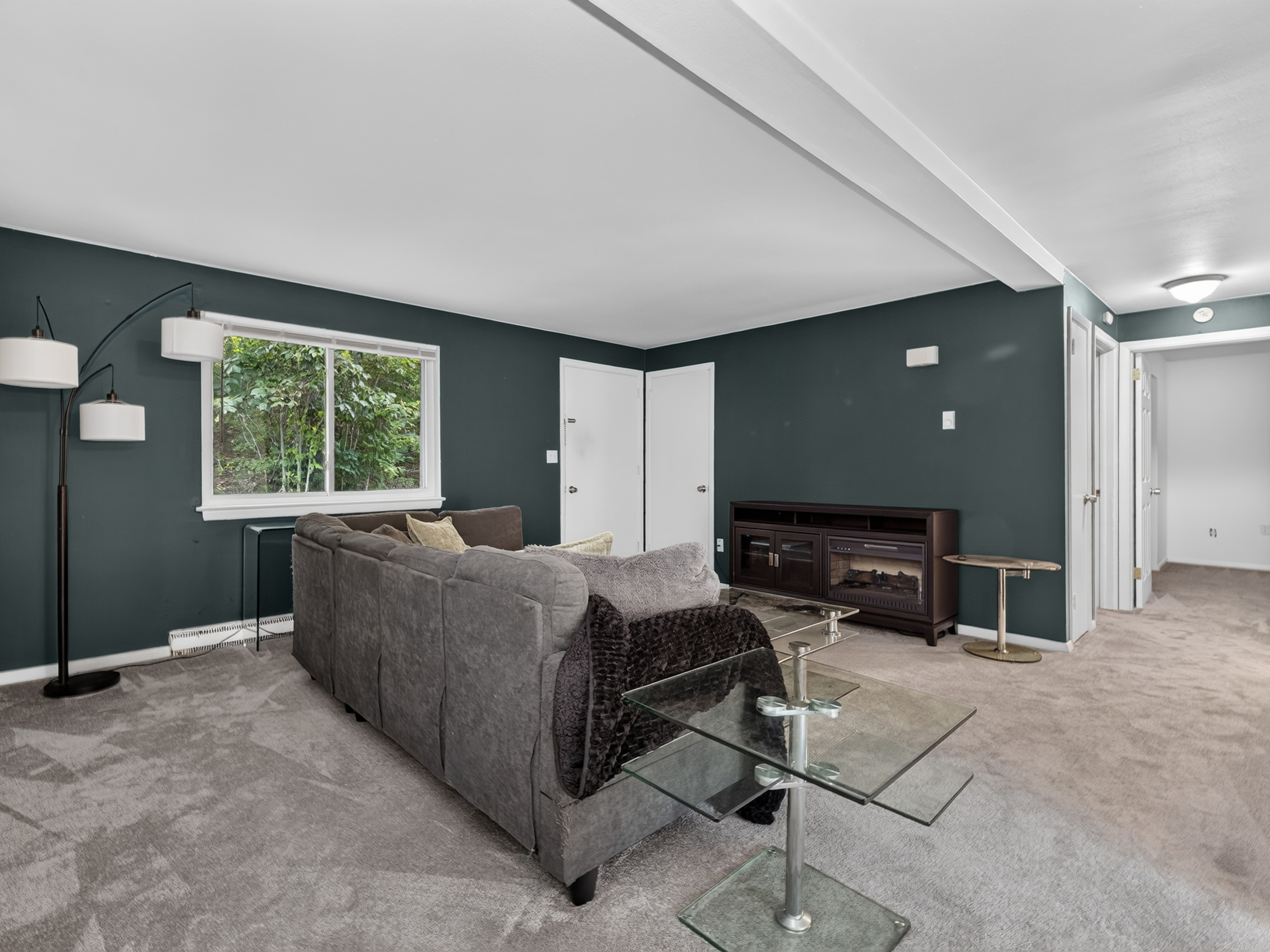  Discover comfortable one-floor living in this great location. - 物件實景