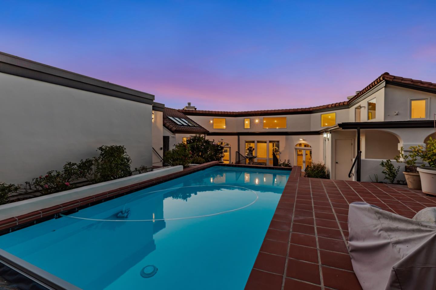 Monterey, California, 93940, United States, 4 Bedrooms Bedrooms, ,5 BathroomsBathrooms,Residential,For Sale,1927415