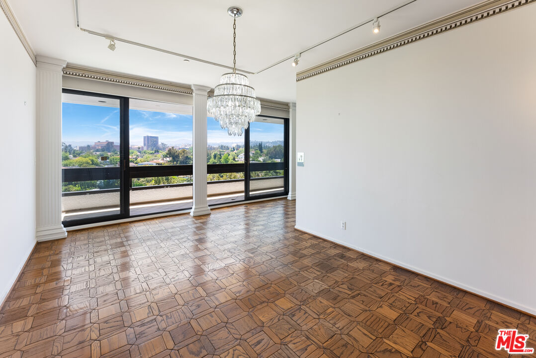 Los Angeles, California, 90024, United States, 2 Bedrooms Bedrooms, ,3 BathroomsBathrooms,Residential,For Sale,1883580