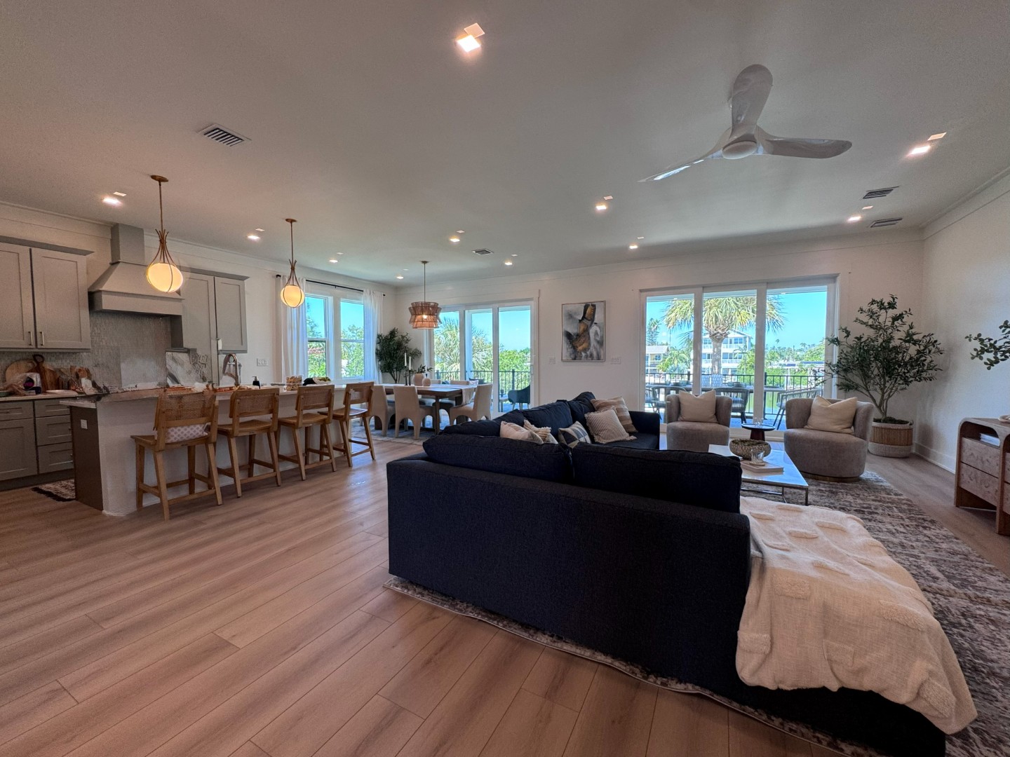 St Pete Beach, Florida, 33706, United States, 4 Bedrooms Bedrooms, ,4 BathroomsBathrooms,Residential,For Sale,1980009