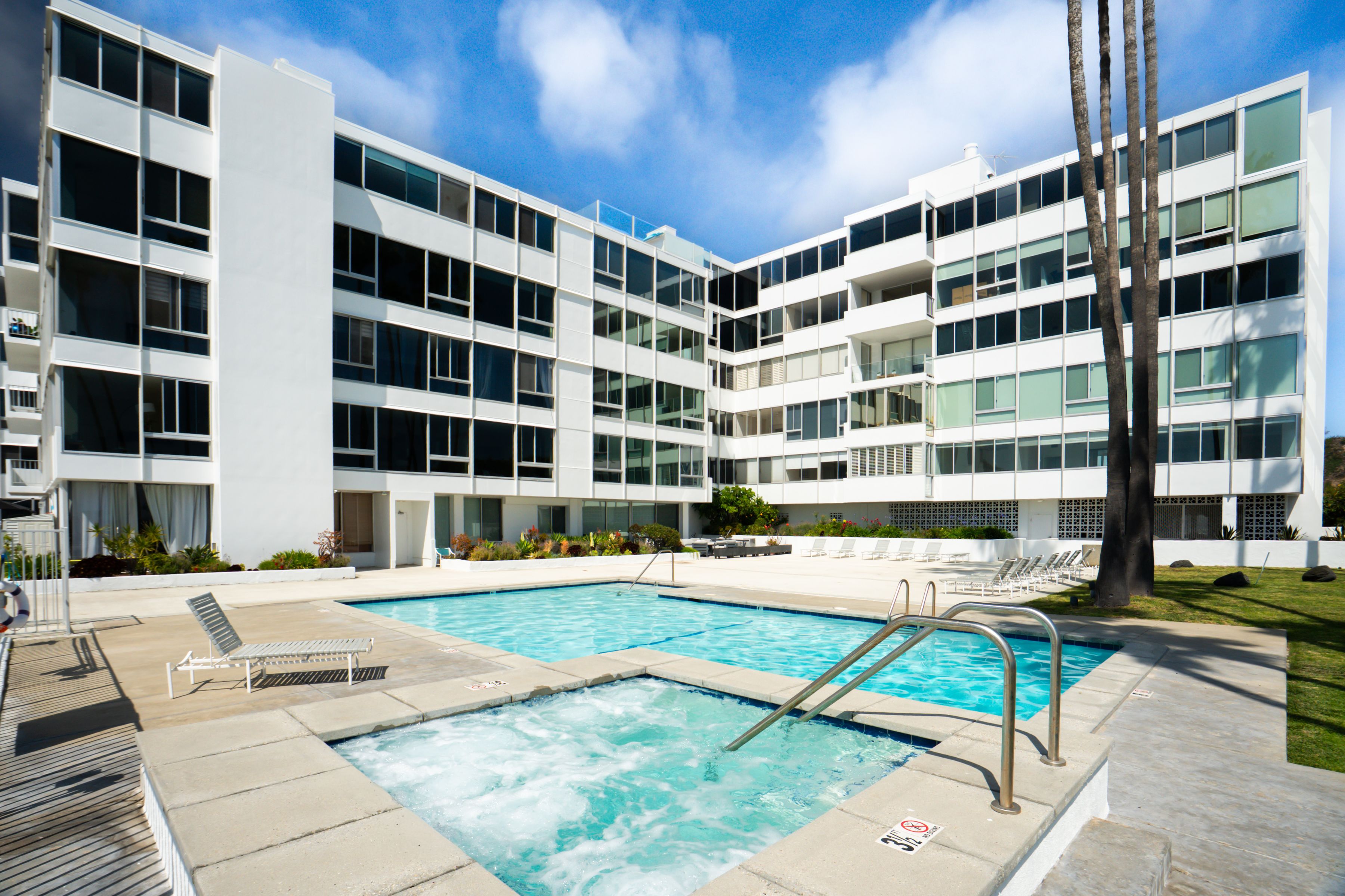  17352 W Sunset Blvd - 物件實景