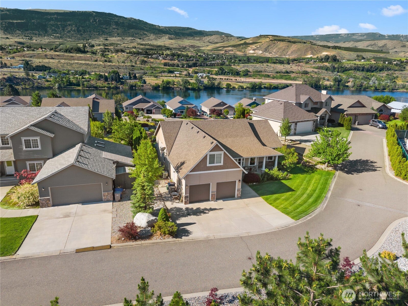 East Wenatchee, Washington, 98802, United States, 3 Bedrooms Bedrooms, ,1 BathroomBathrooms,Residential,For Sale,1818032