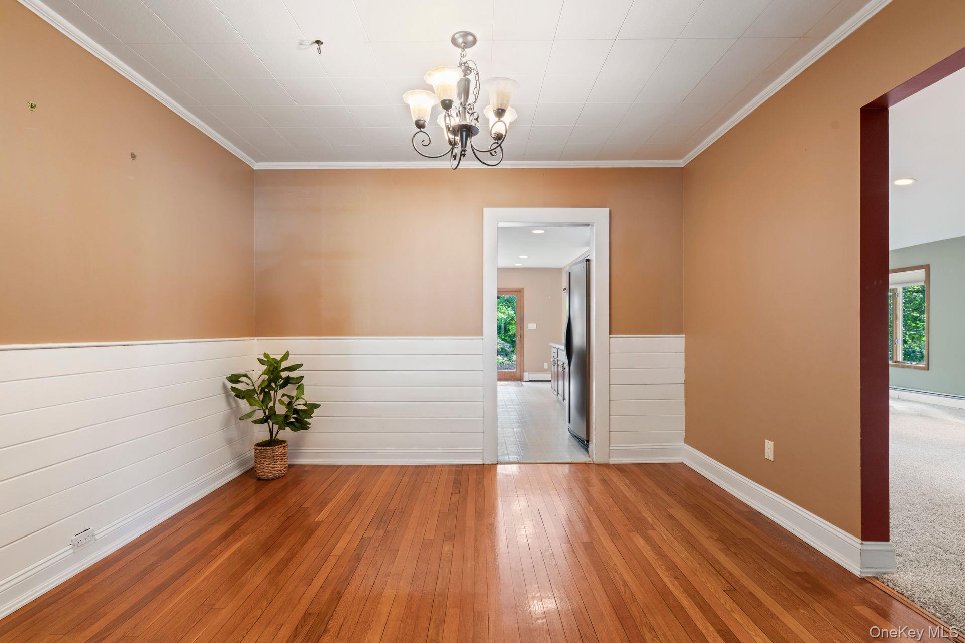 East Northport, New York, 11731, United States, 3 Bedrooms Bedrooms, ,2 BathroomsBathrooms,Residential,For Sale,1942269